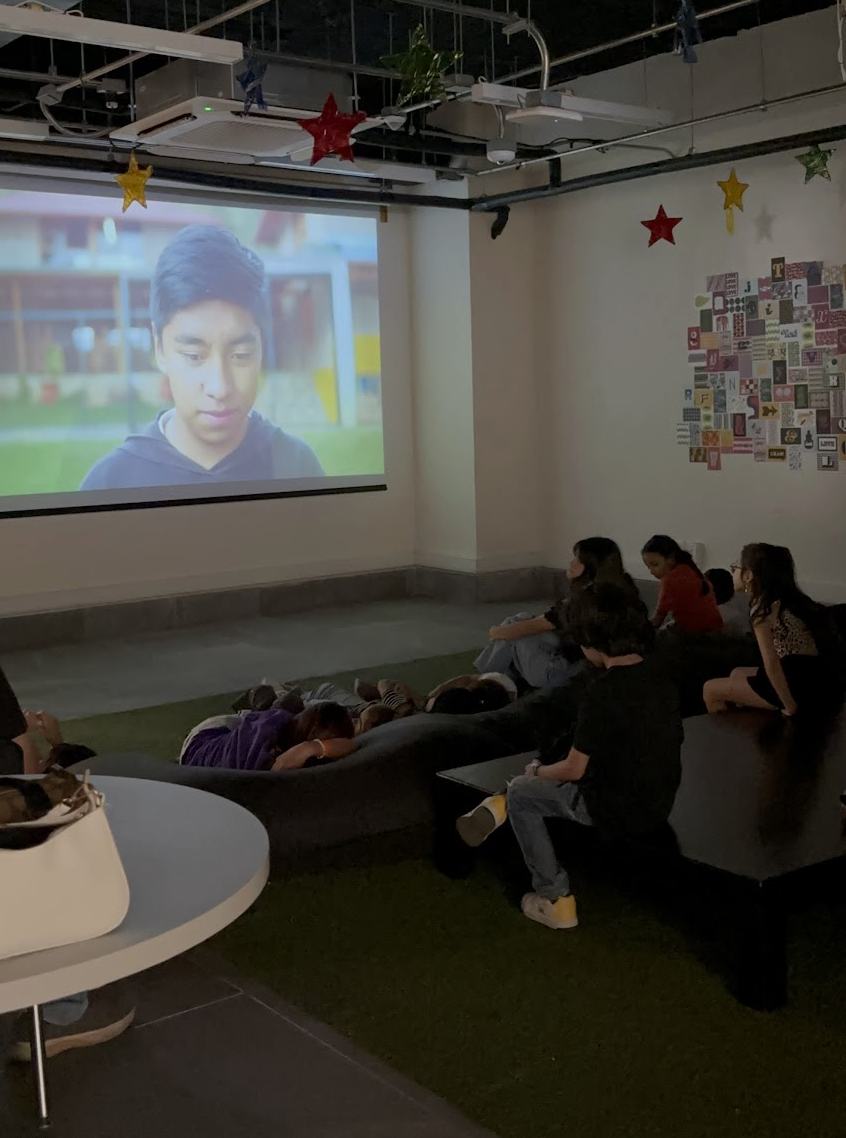 Función en sala comunitaria