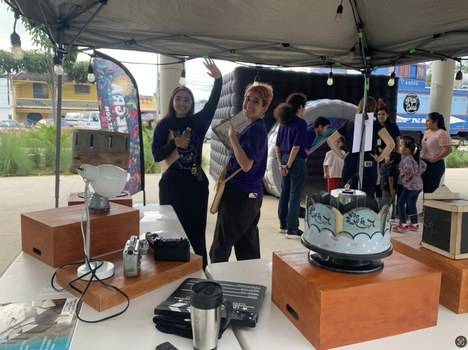 Instrumentos y equipo de musicalización en vivo